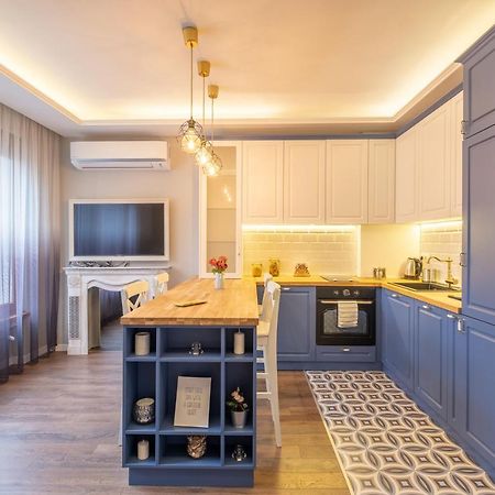Designer & Cozy 2Bd Flat With A Parking In The City Center By Flat Mаnager Sofia Ngoại thất bức ảnh