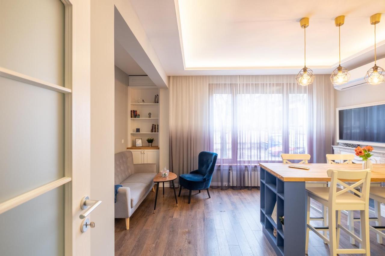 Designer & Cozy 2Bd Flat With A Parking In The City Center By Flat Mаnager Sofia Ngoại thất bức ảnh