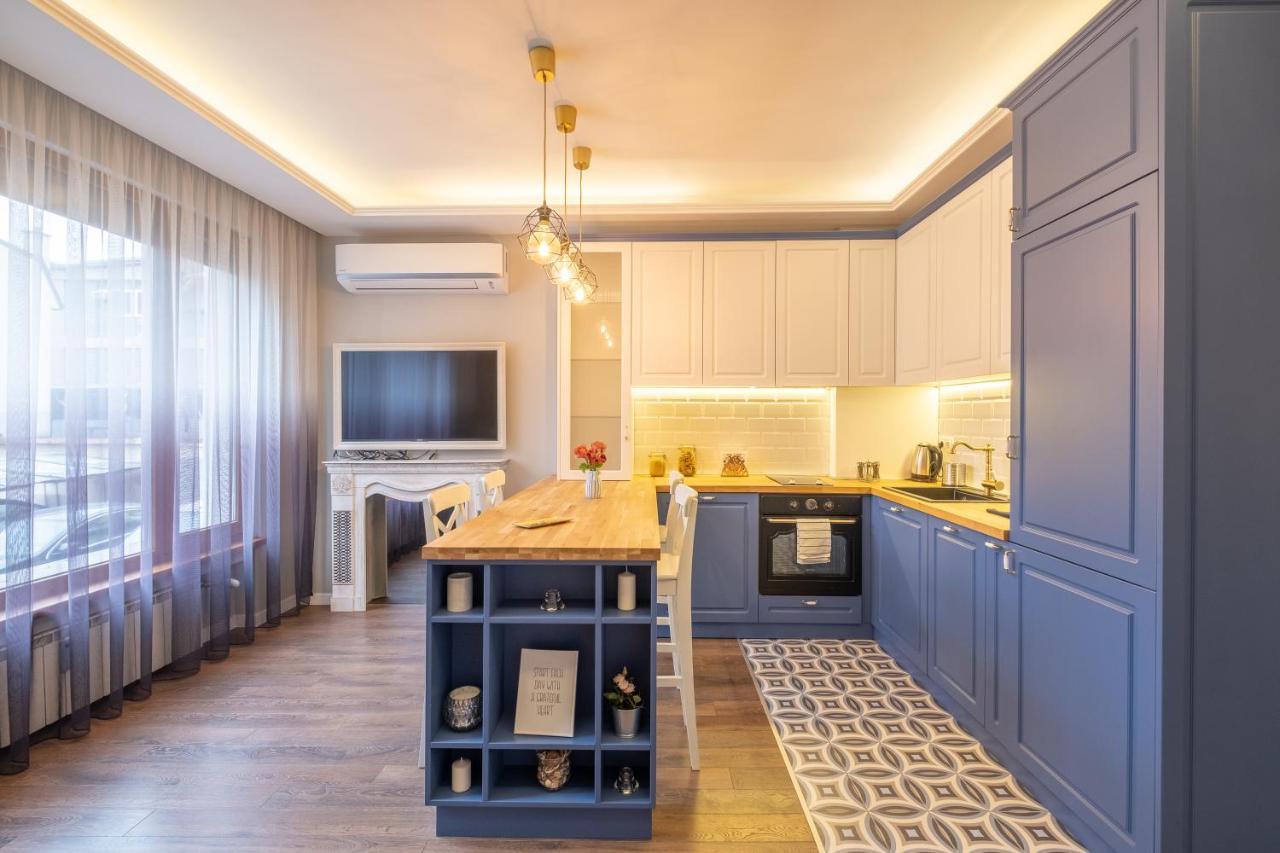 Designer & Cozy 2Bd Flat With A Parking In The City Center By Flat Mаnager Sofia Ngoại thất bức ảnh