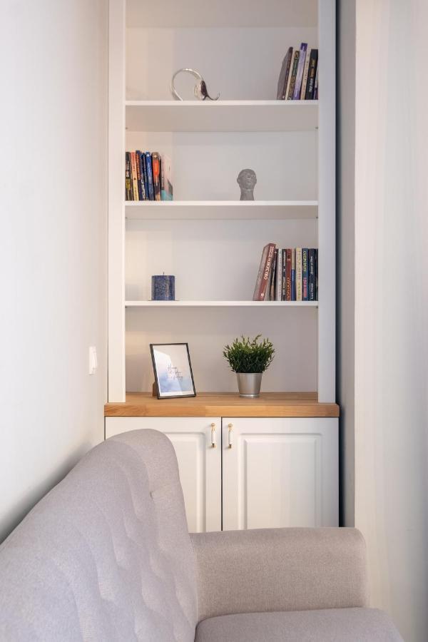 Designer & Cozy 2Bd Flat With A Parking In The City Center By Flat Mаnager Sofia Ngoại thất bức ảnh