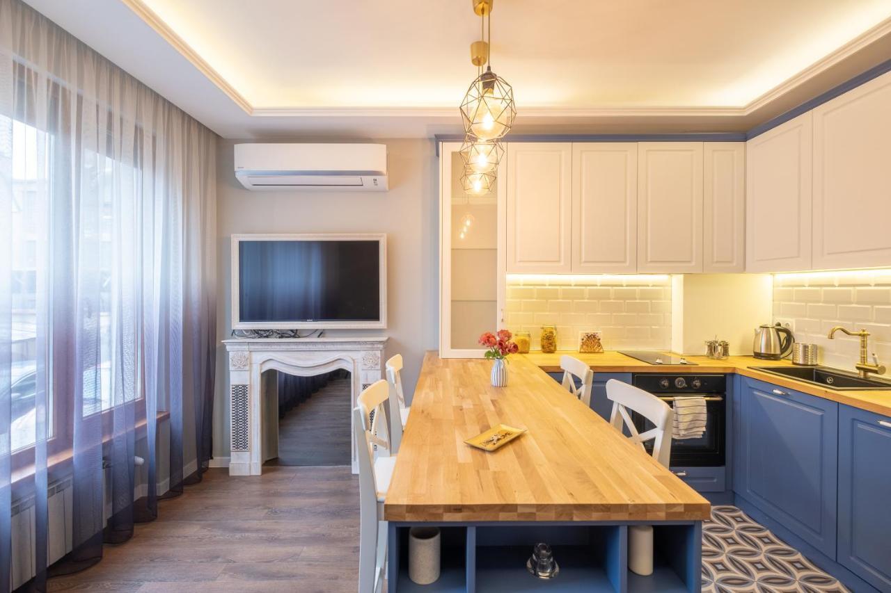 Designer & Cozy 2Bd Flat With A Parking In The City Center By Flat Mаnager Sofia Ngoại thất bức ảnh