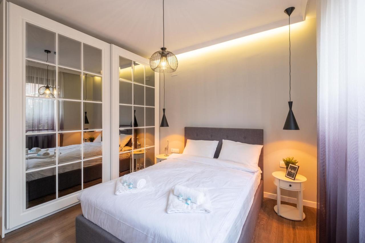 Designer & Cozy 2Bd Flat With A Parking In The City Center By Flat Mаnager Sofia Ngoại thất bức ảnh