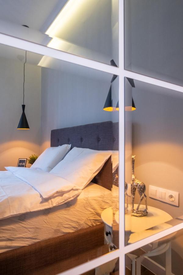 Designer & Cozy 2Bd Flat With A Parking In The City Center By Flat Mаnager Sofia Ngoại thất bức ảnh