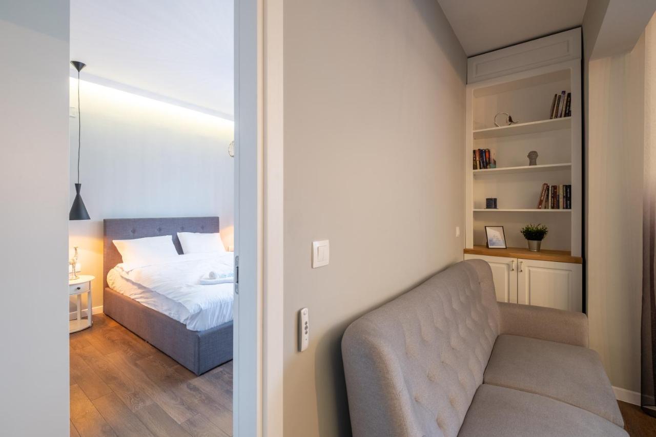 Designer & Cozy 2Bd Flat With A Parking In The City Center By Flat Mаnager Sofia Ngoại thất bức ảnh