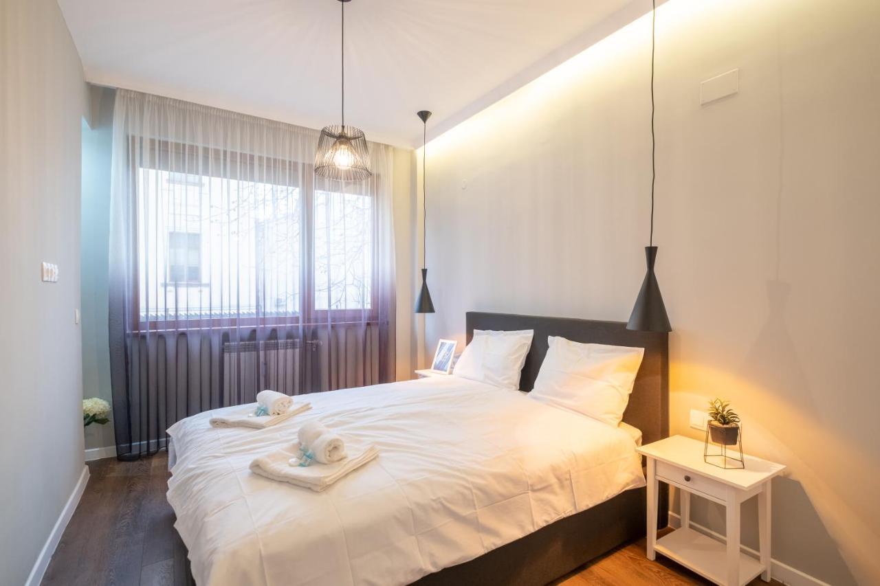 Designer & Cozy 2Bd Flat With A Parking In The City Center By Flat Mаnager Sofia Ngoại thất bức ảnh